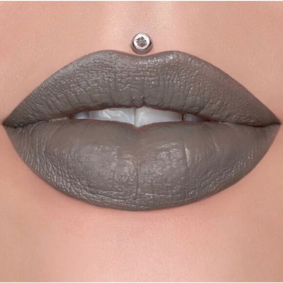 JEFFREE STAR COSMETICS - VELVET TRAP LIPSTICK "GRAVE DIGGER" - Picture 1 of 8